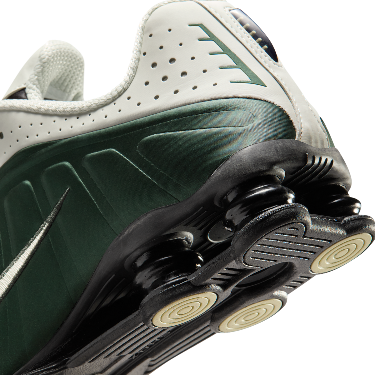 Nike Shox R4 Black Spruce | HQ1988-300