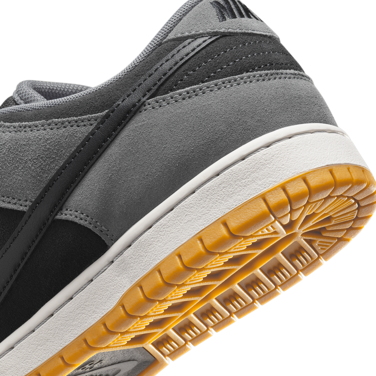 Nike SB Dunk Low Dark Smoke Grey