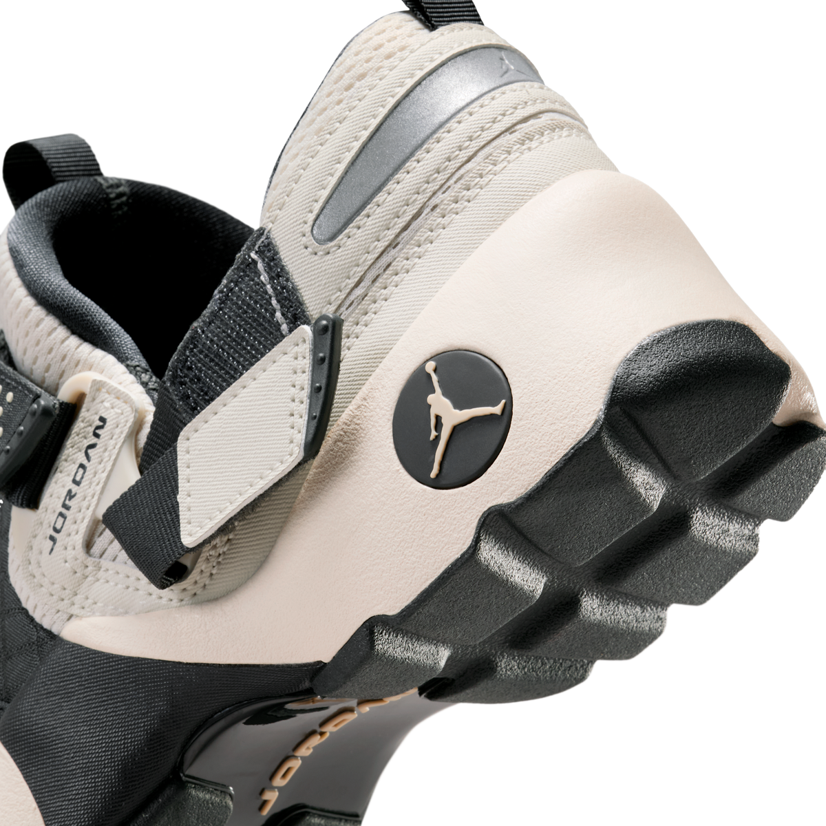 Jordan Trunner LX Light Orewood Brown (Women's)