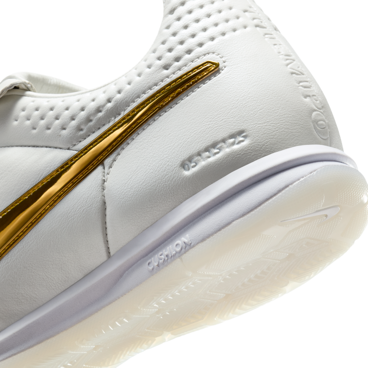 Nike Tiempo Legend Ronaldinho Touch of Gold
