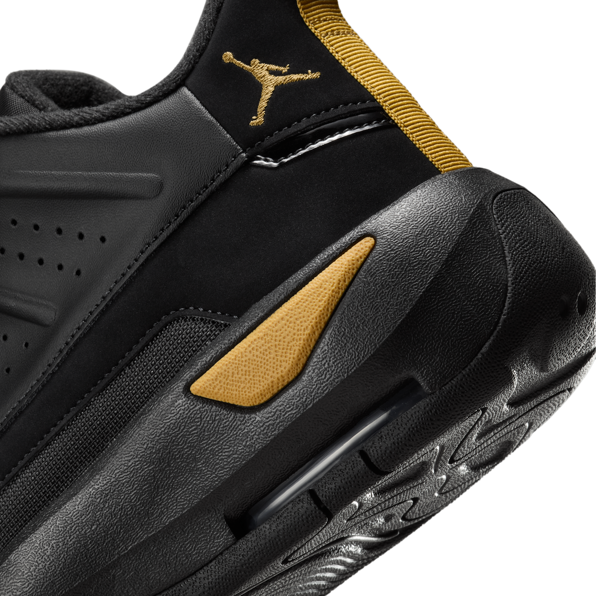 Jordan Max Aura 7 Black Metallic Gold