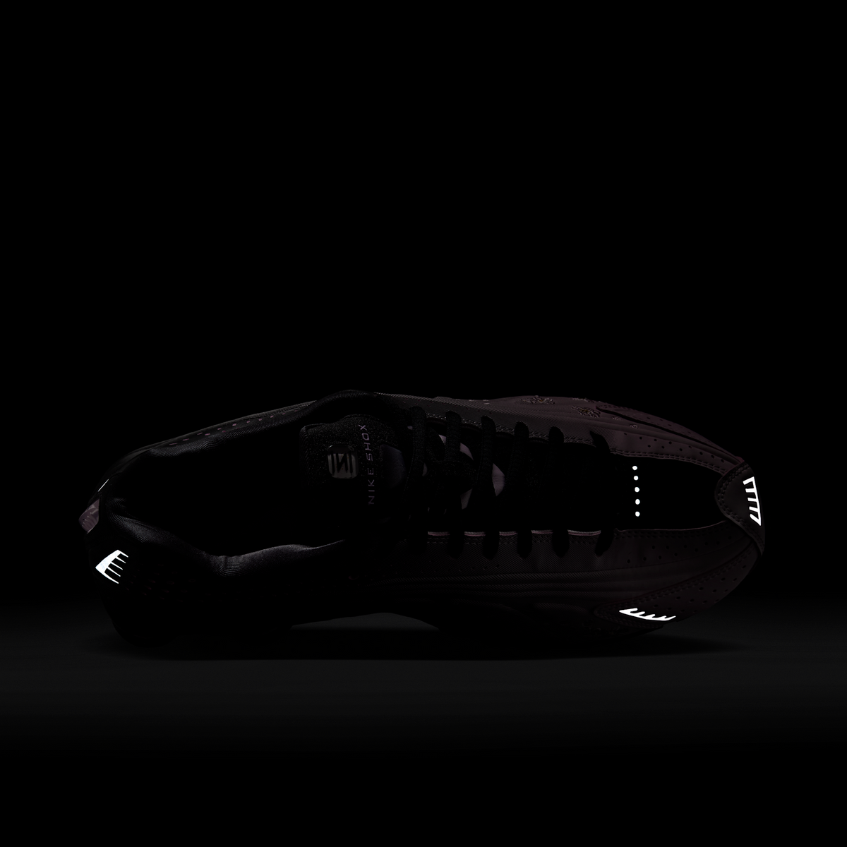 Nike Shox R4 Sakura (Women's)