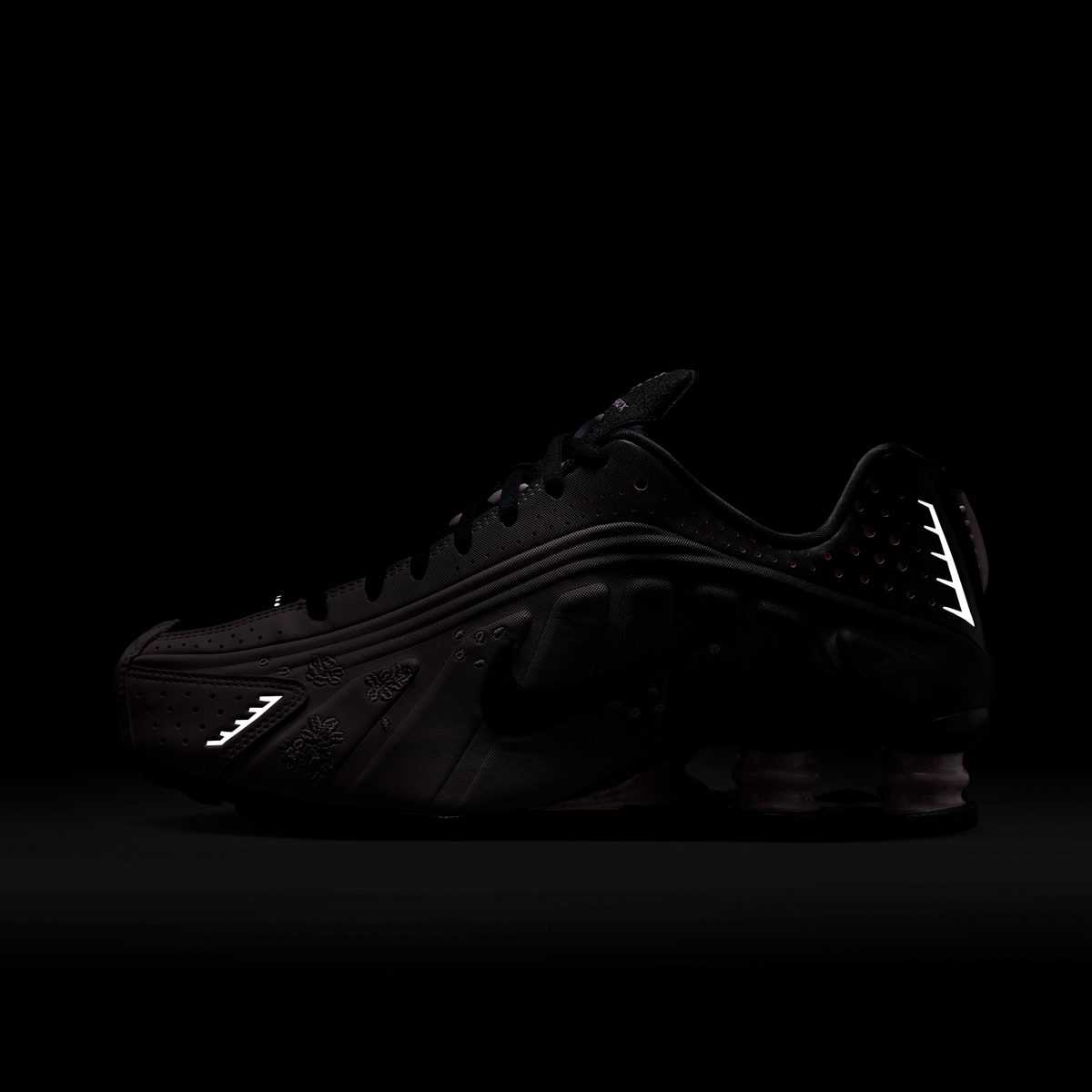 Nike Shox R4 Sakura (Women's)