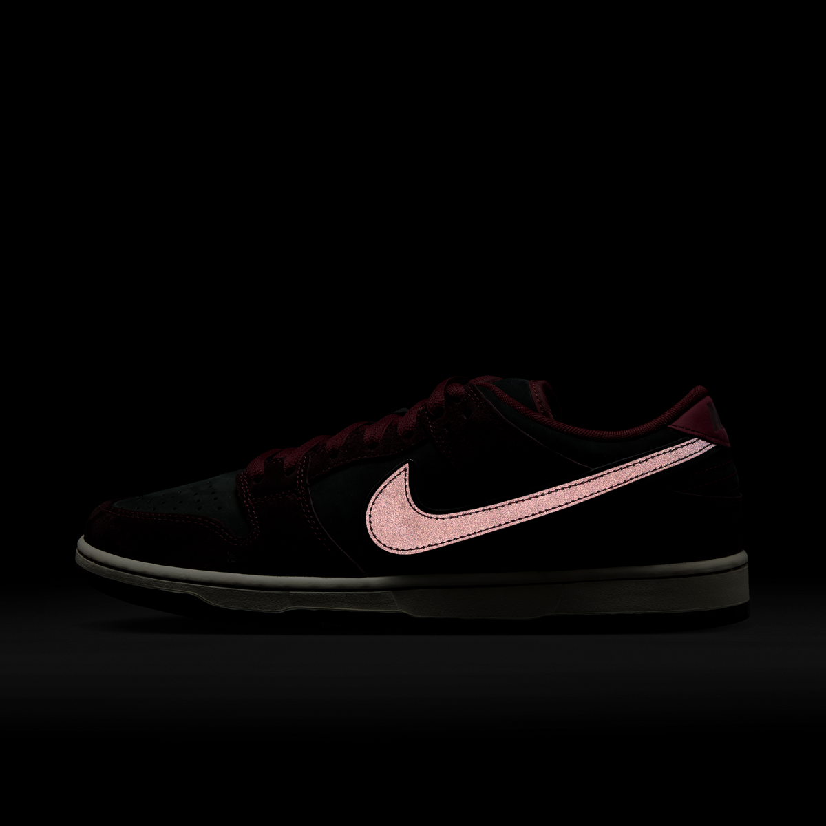Nike SB Dunk Low Riot Skateshop