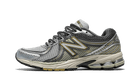 New Balance 860 V2 Earth