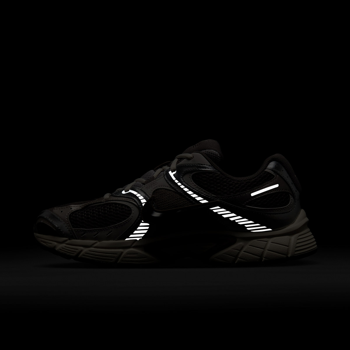 Nike V5 RNR Cave Stone Black