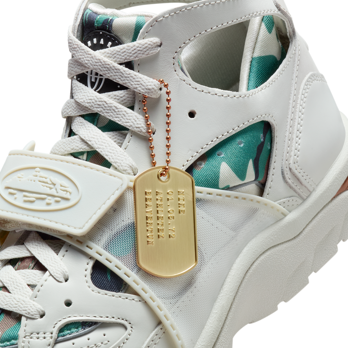 Nike Air Trainer Huarache Corteiz Light Bone