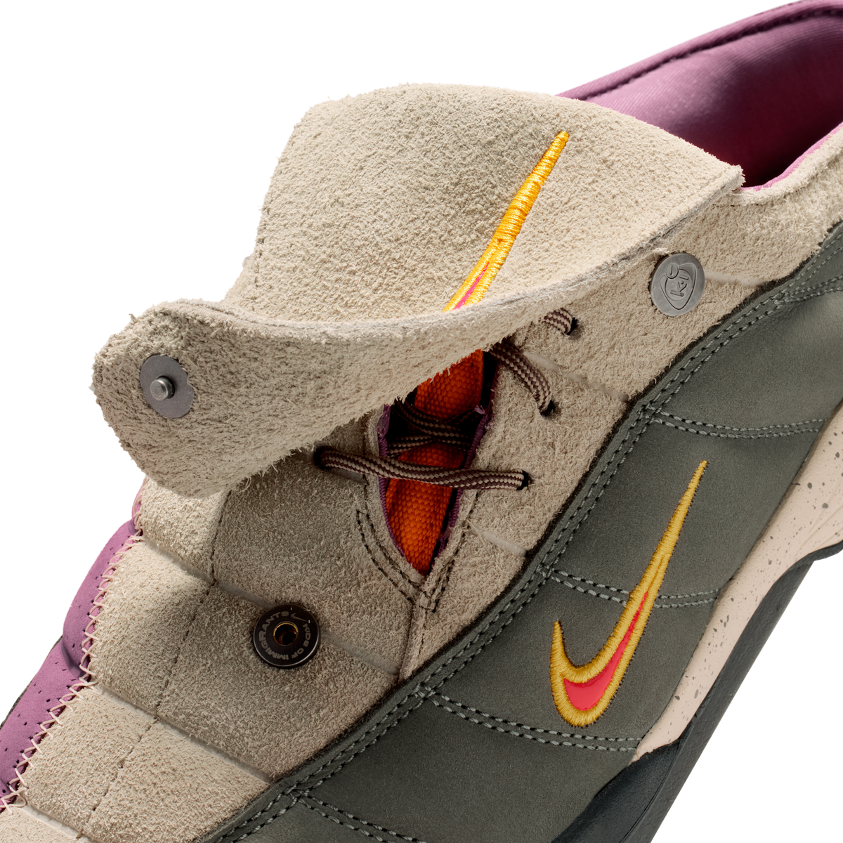 Nike Total 90 Mule Kids of Immigrants Khaki