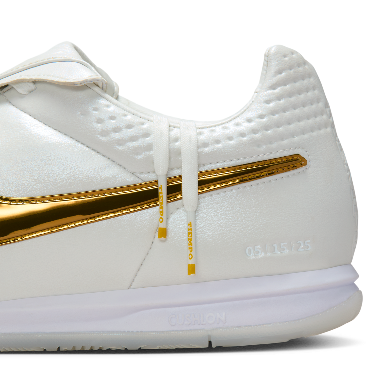 Nike Tiempo Legend Ronaldinho Touch of Gold