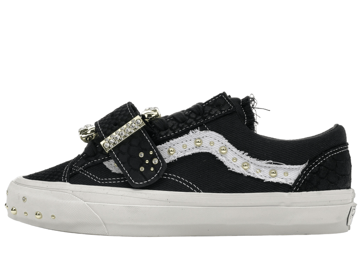 Vans Premium Old Skool 36 Metagirl Buckle Black White