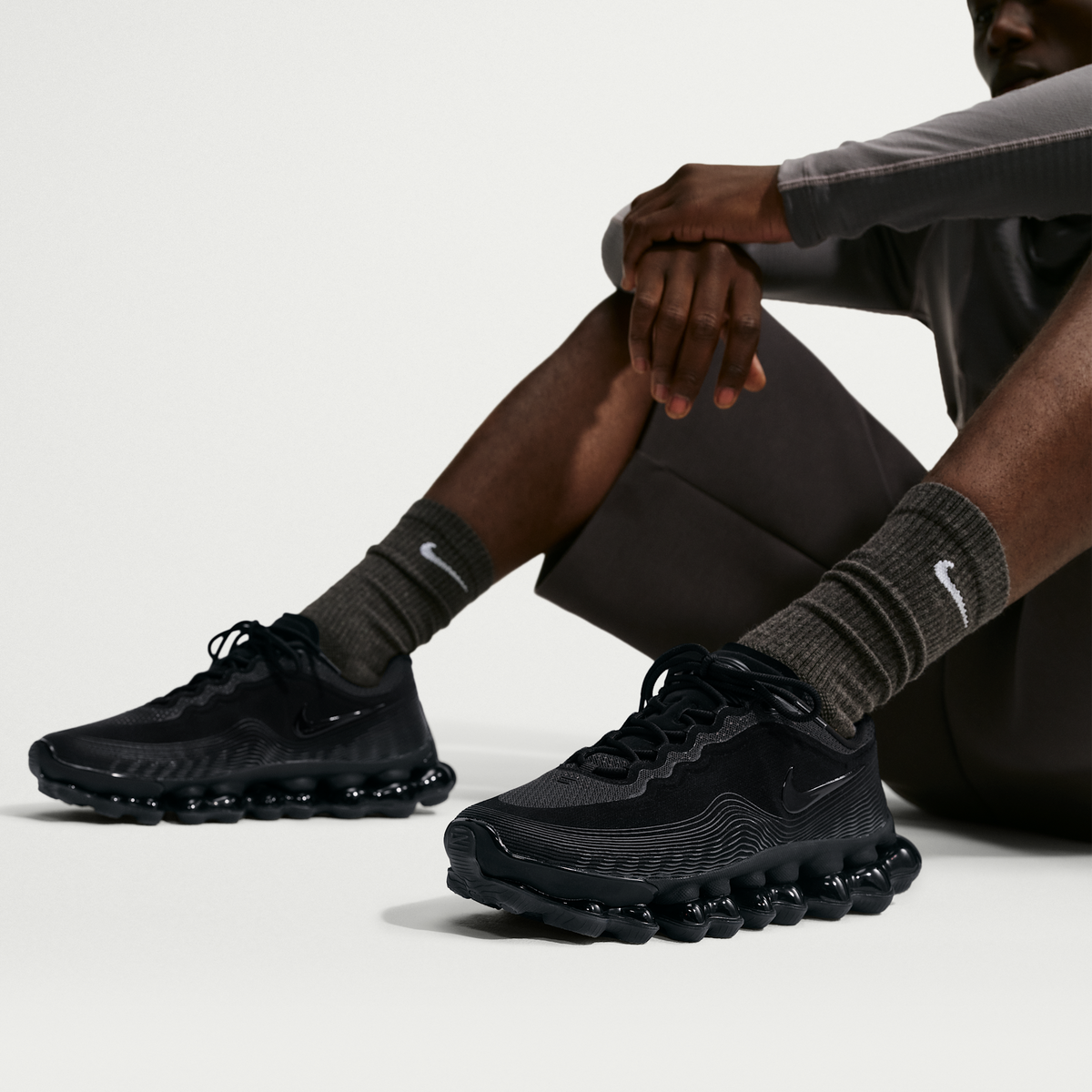 Nike Air Liquid Max Black Anthracite Smoke Grey
