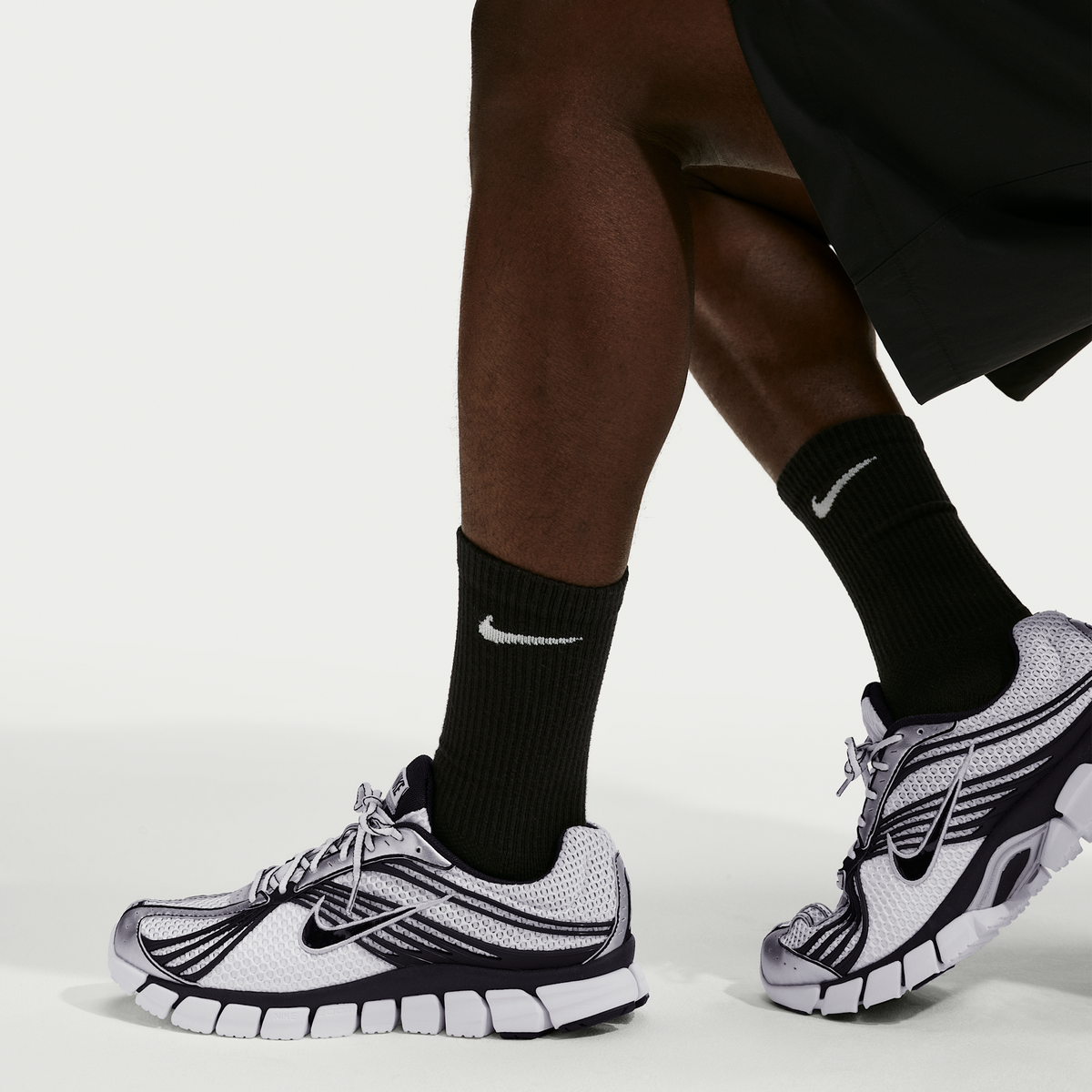 Nike Zoom Skylon 11 White Black Light Smoke Grey