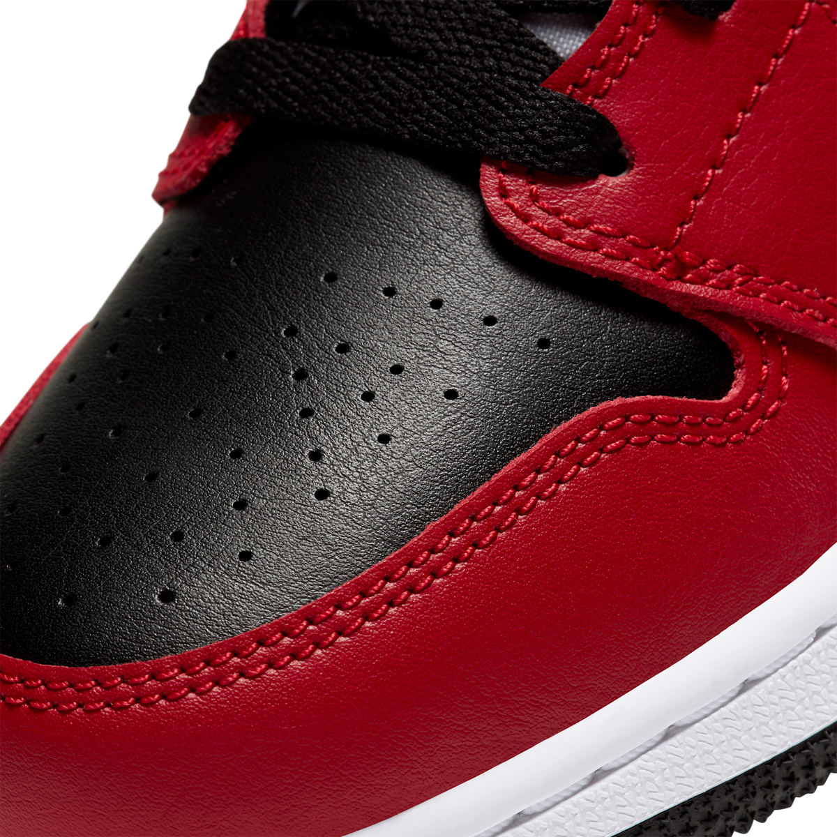Jordan 1 Mid Chicago Black Toe (GS)