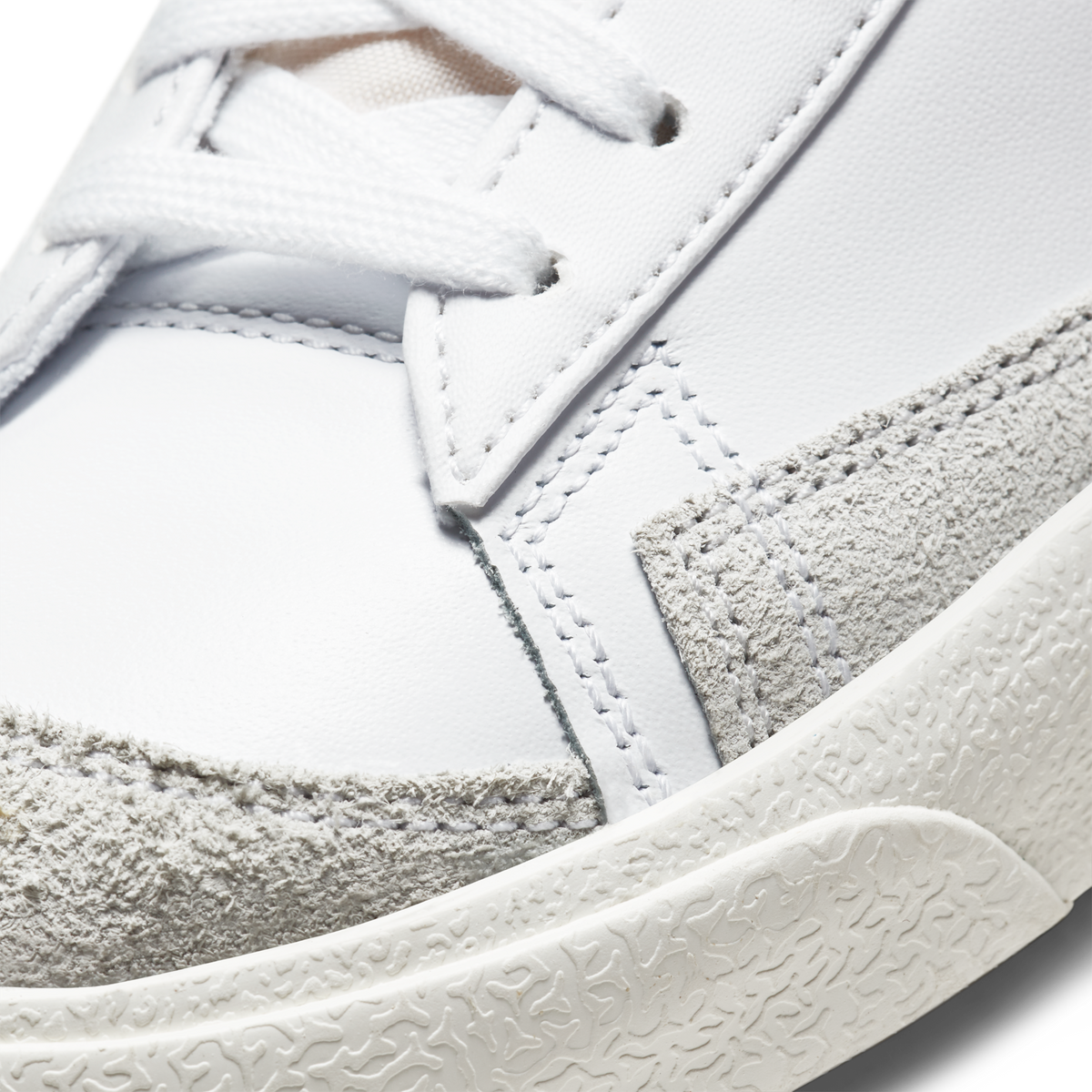 Nike Blazer Mid 77 White Black (Women's)