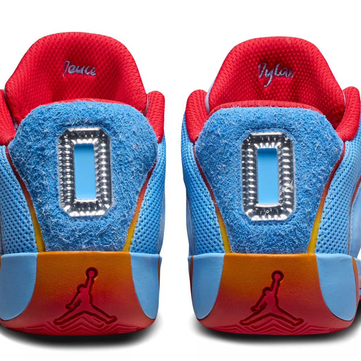 Jordan Tatum 4 & Jordan 11 Retro Low IE Jayson Tatum World Tour Pack