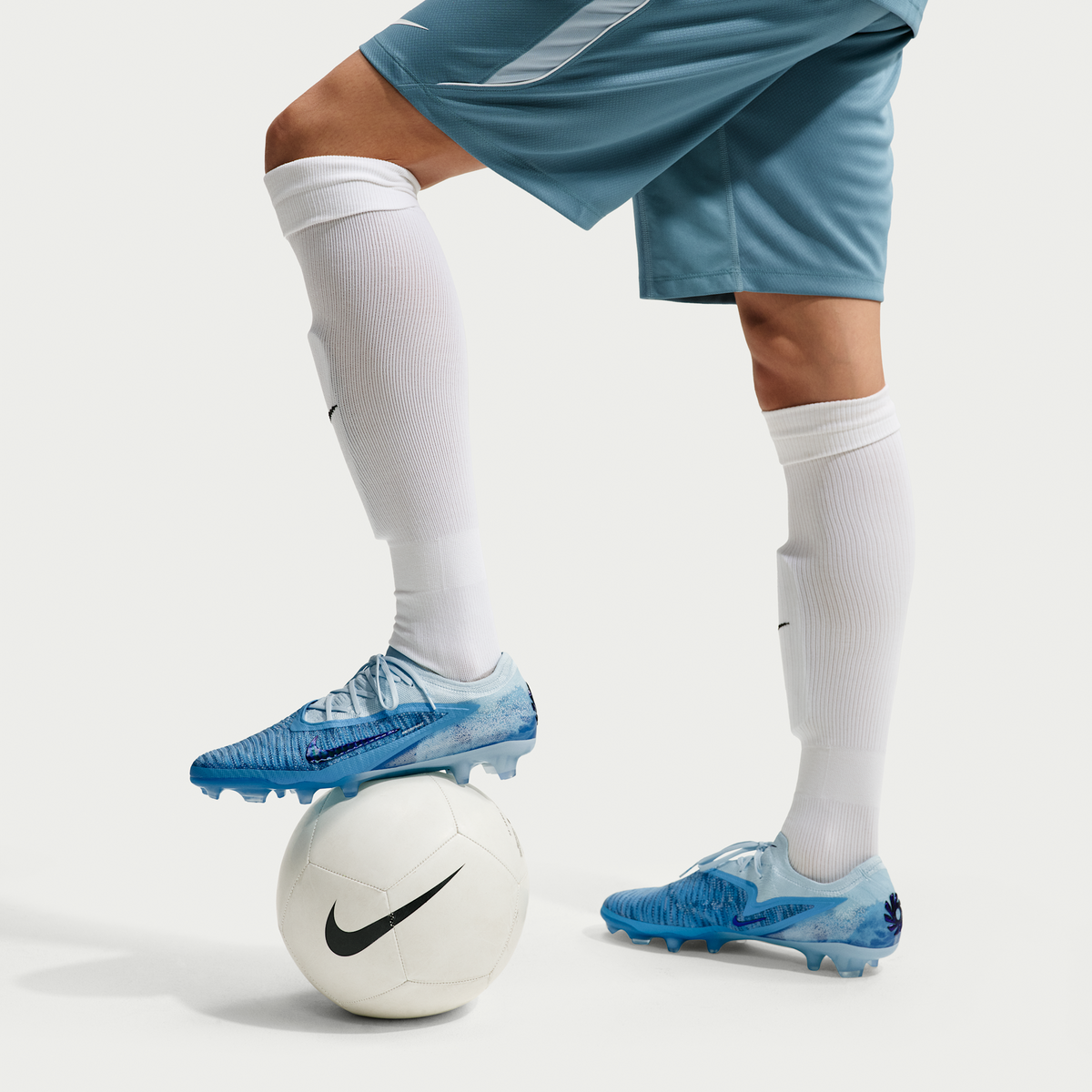 Nike Phantom 6 Low Elite FG Erling Haaland Baltic Blue