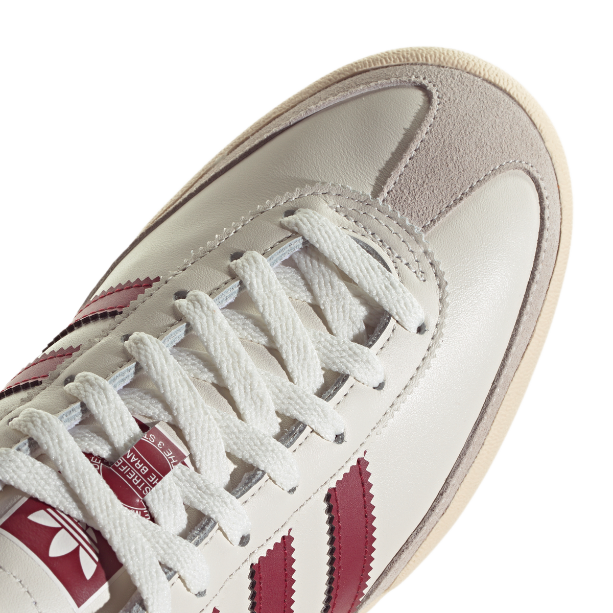 adidas Jeans Chalk White Collegiate Burgundy